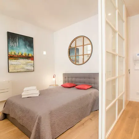 아파트 Rouge In The Heart