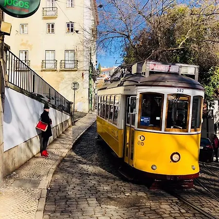 Rouge In The Heart * Lisbon